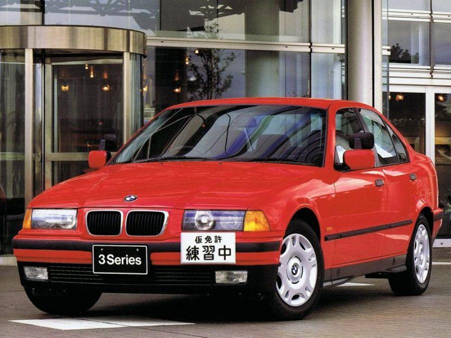  BMW 318i Sedan 1990 года  (JP) (фото 1 из 1)